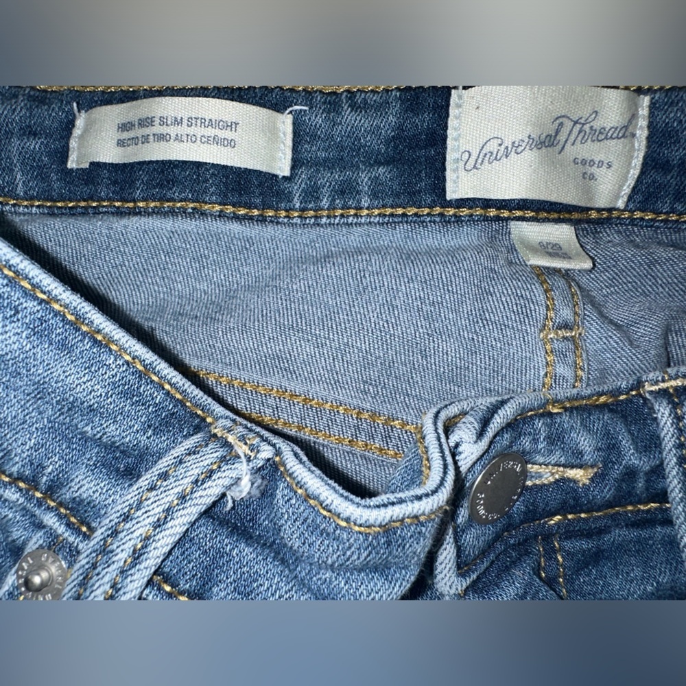 Universal Thread Light Blue Distressed Cropped Jeans - Picture 9 of 9